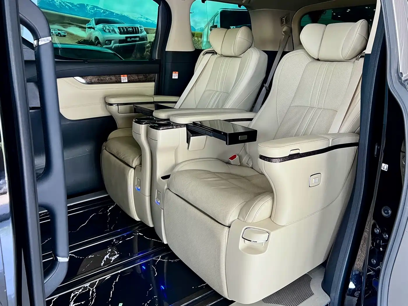 Toyota Alphard 2021 Hybrid 2.5L Premium