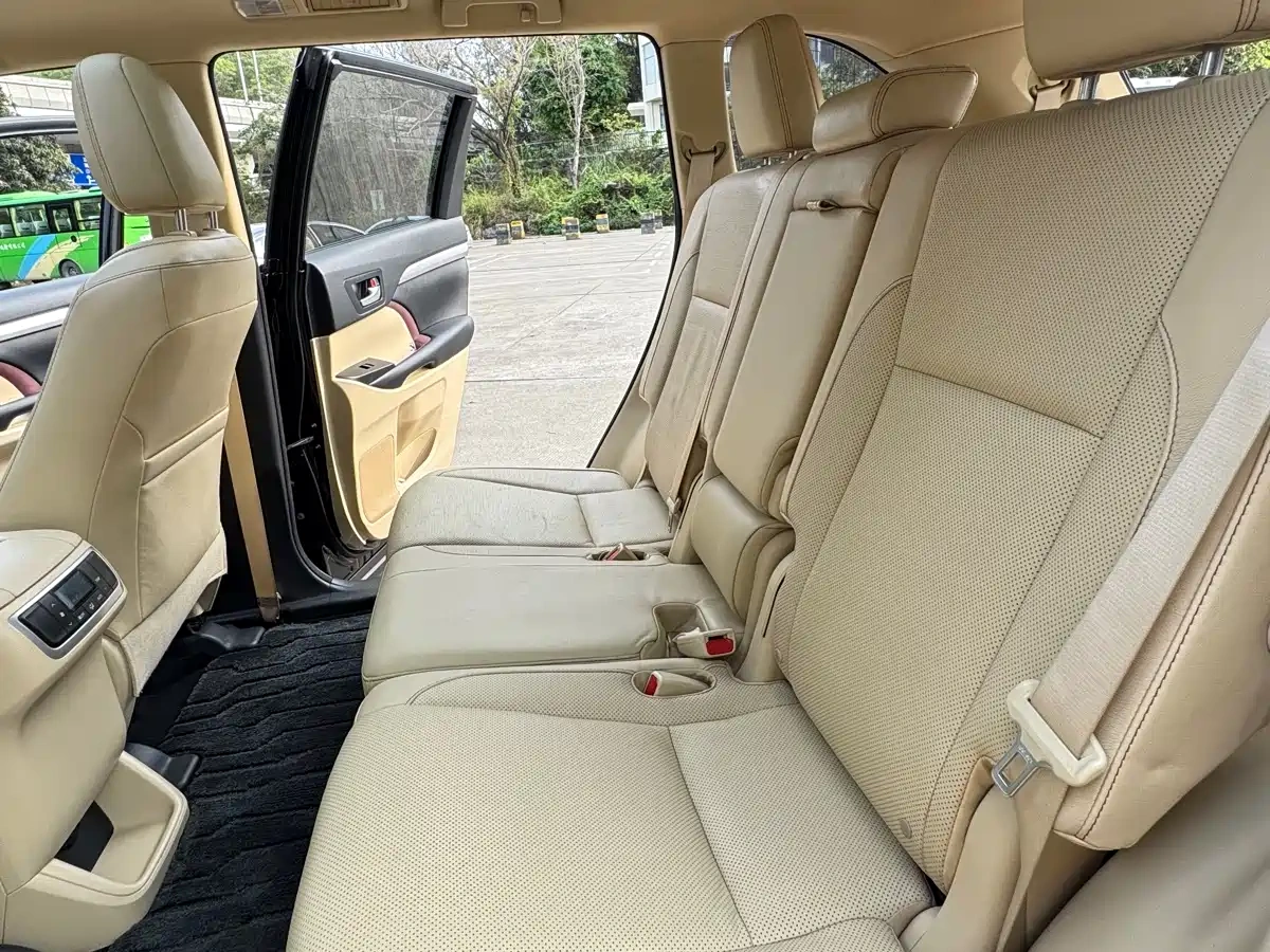 Toyota Highlander 2015 2.0T AWD Luxury Edition 7-seater