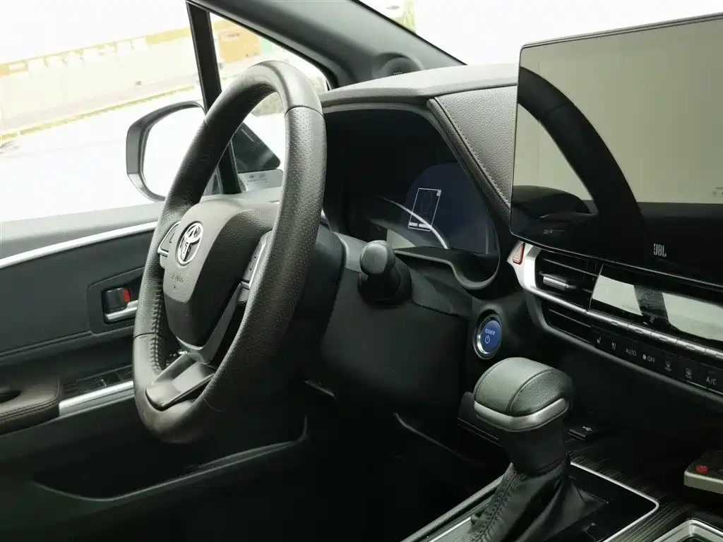 Toyota Toyota Sienna 2021 2.5L Hybrid Platinum Edition