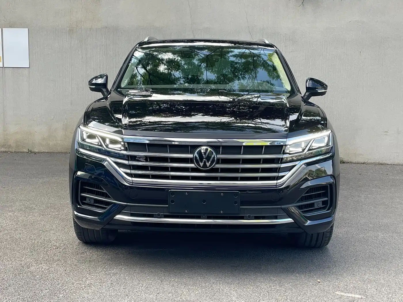 Volkswagen Touareg 2021 3.0TSI R-Line Classic Sport Package