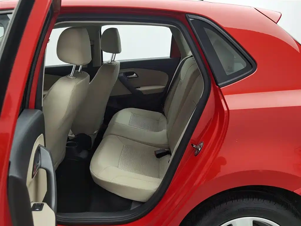 Volkswagen Polo 2011 1.4L Automatic Style Edition