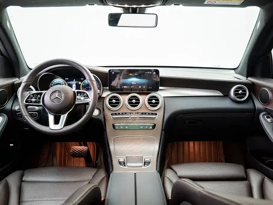 Mercedes-Benz Mercedes-Benz GLC 2022 Model GLC 260 L 4MATIC Luxury Edition