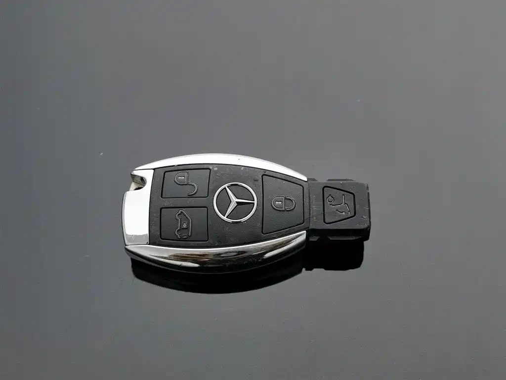 Mercedes-Benz Mercedes-Benz V-Class 2021 V 260 L Long Wheelbase Luxury Edition