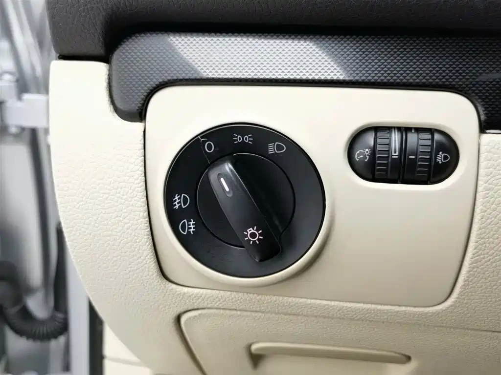 Volkswagen Golf 2010 1.6 Manual Comfort