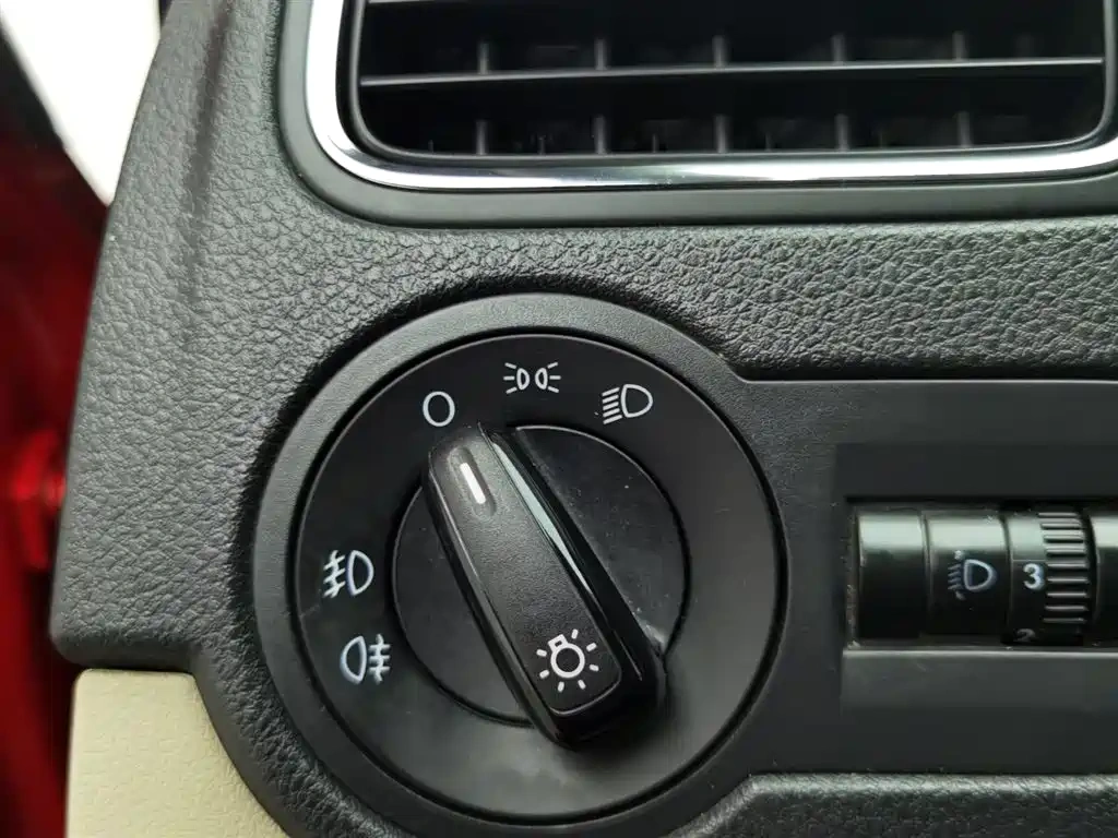 Volkswagen Polo 2011 1.4L Automatic Style Edition