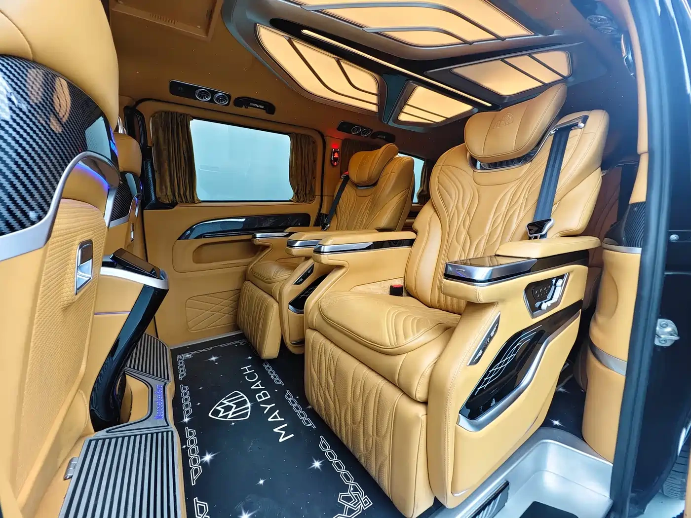 Mercedes-Benz Vito 2023 2.0T Business 7-Seater