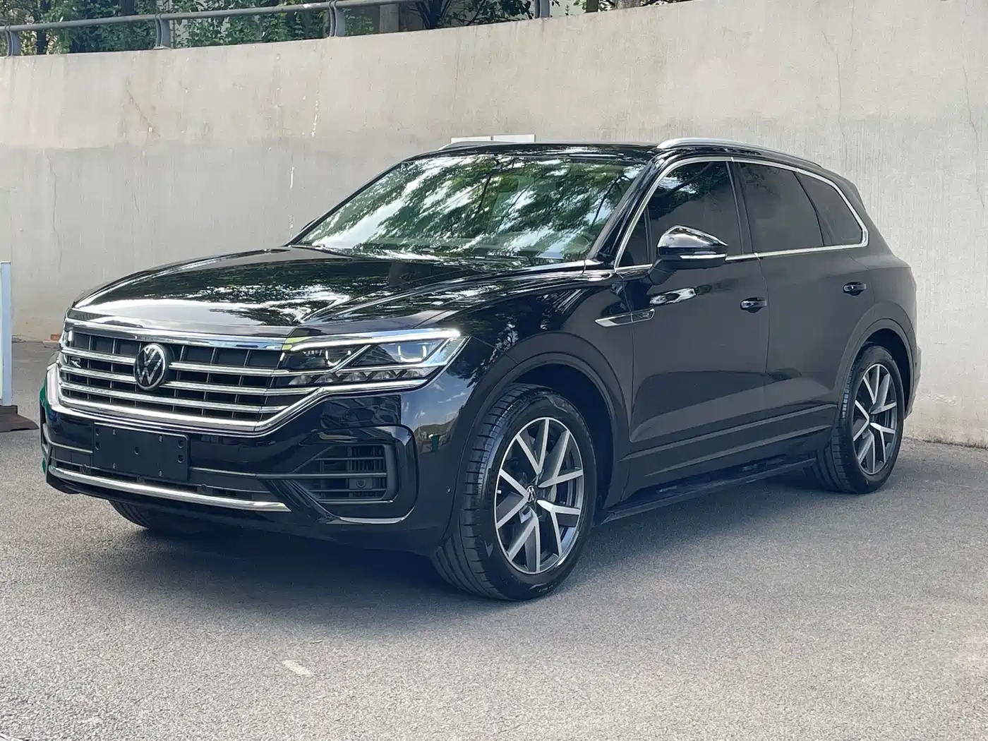 Volkswagen Touareg 2021 3.0TSI R-Line Classic Sport Package