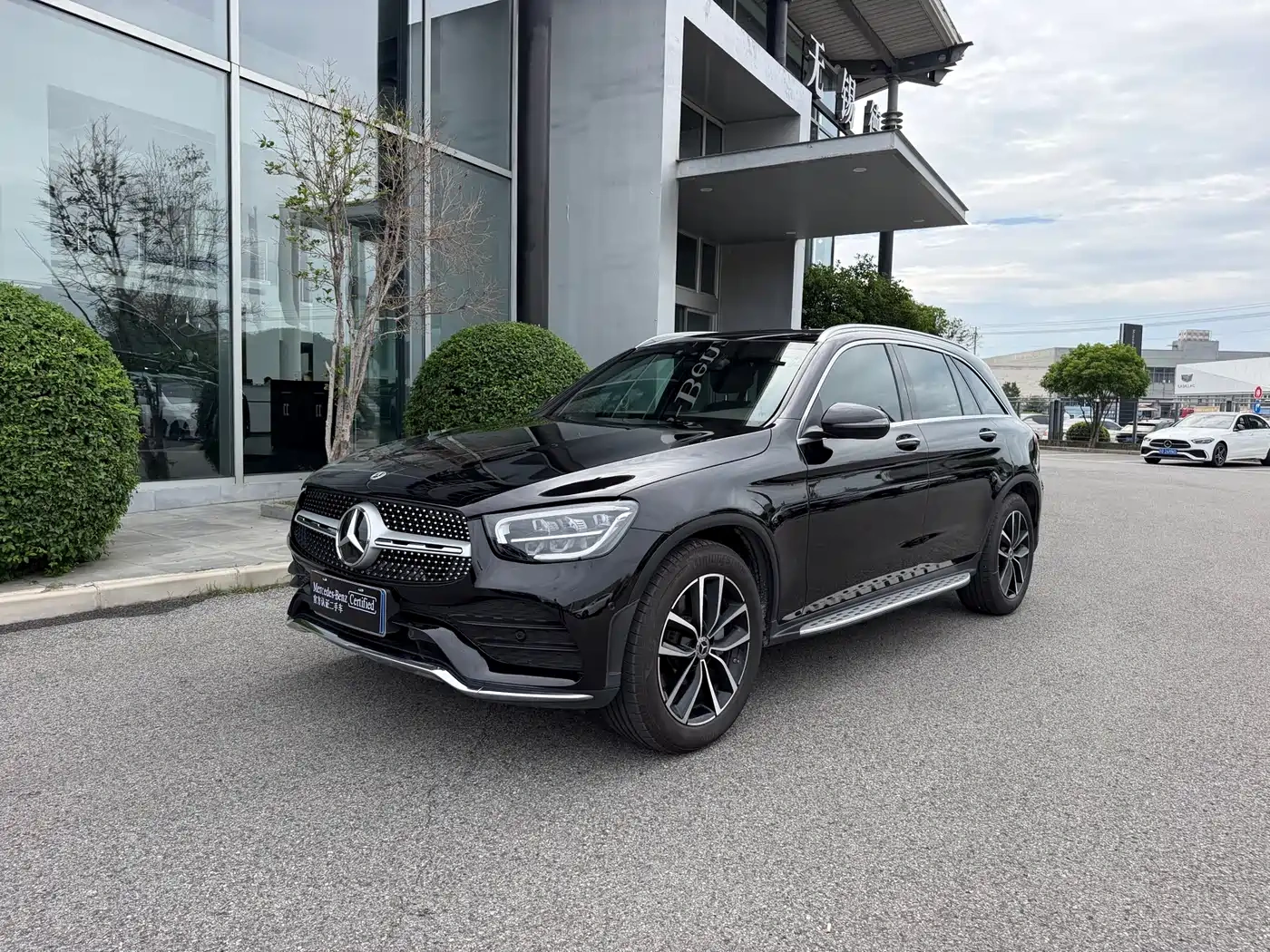 Mercedes-Benz Mercedes-Benz GLC 2022 Model GLC 260 L 4MATIC Luxury Edition