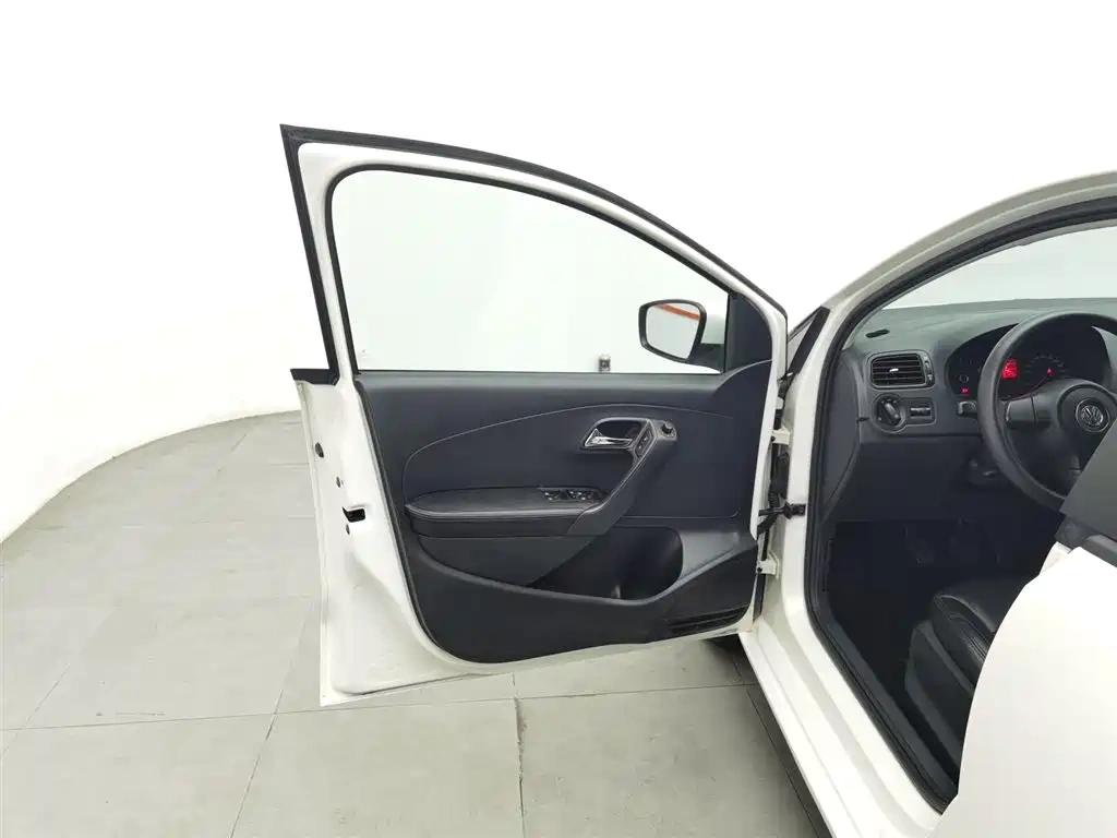 Volkswagen Polo 2011 1.4L Manual Joy Edition