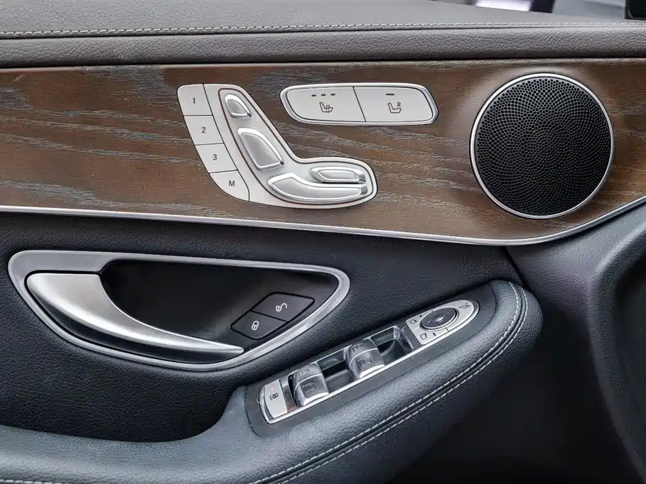 Mercedes-Benz Mercedes-Benz GLC 2022 Model GLC 260 L 4MATIC Luxury Edition