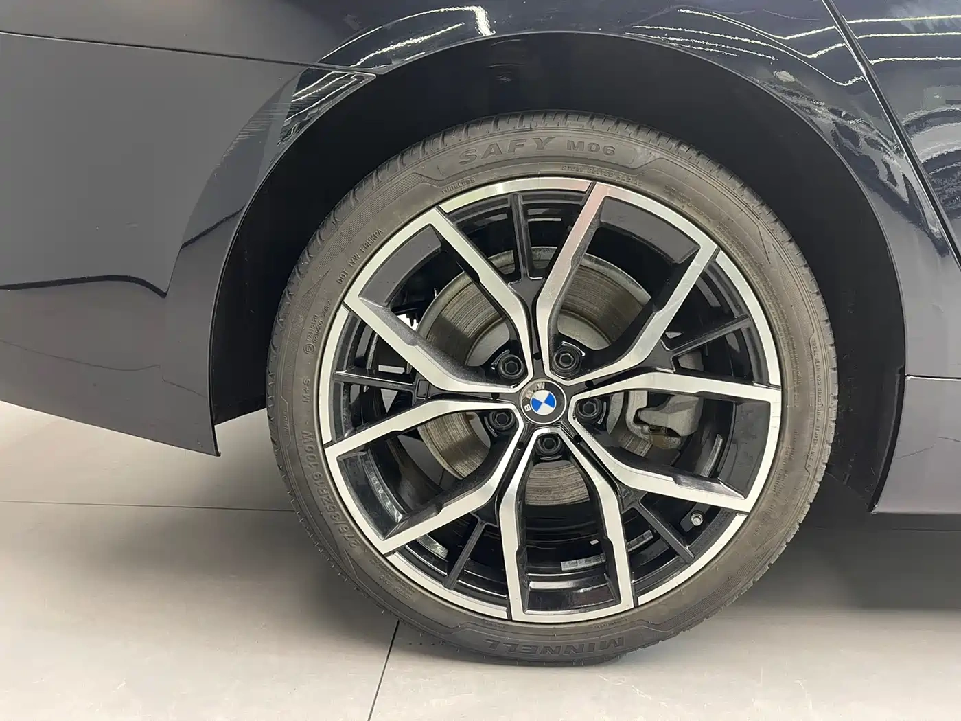 BMW BMW 5 Series 2022 530Li Exclusive M Sport Package