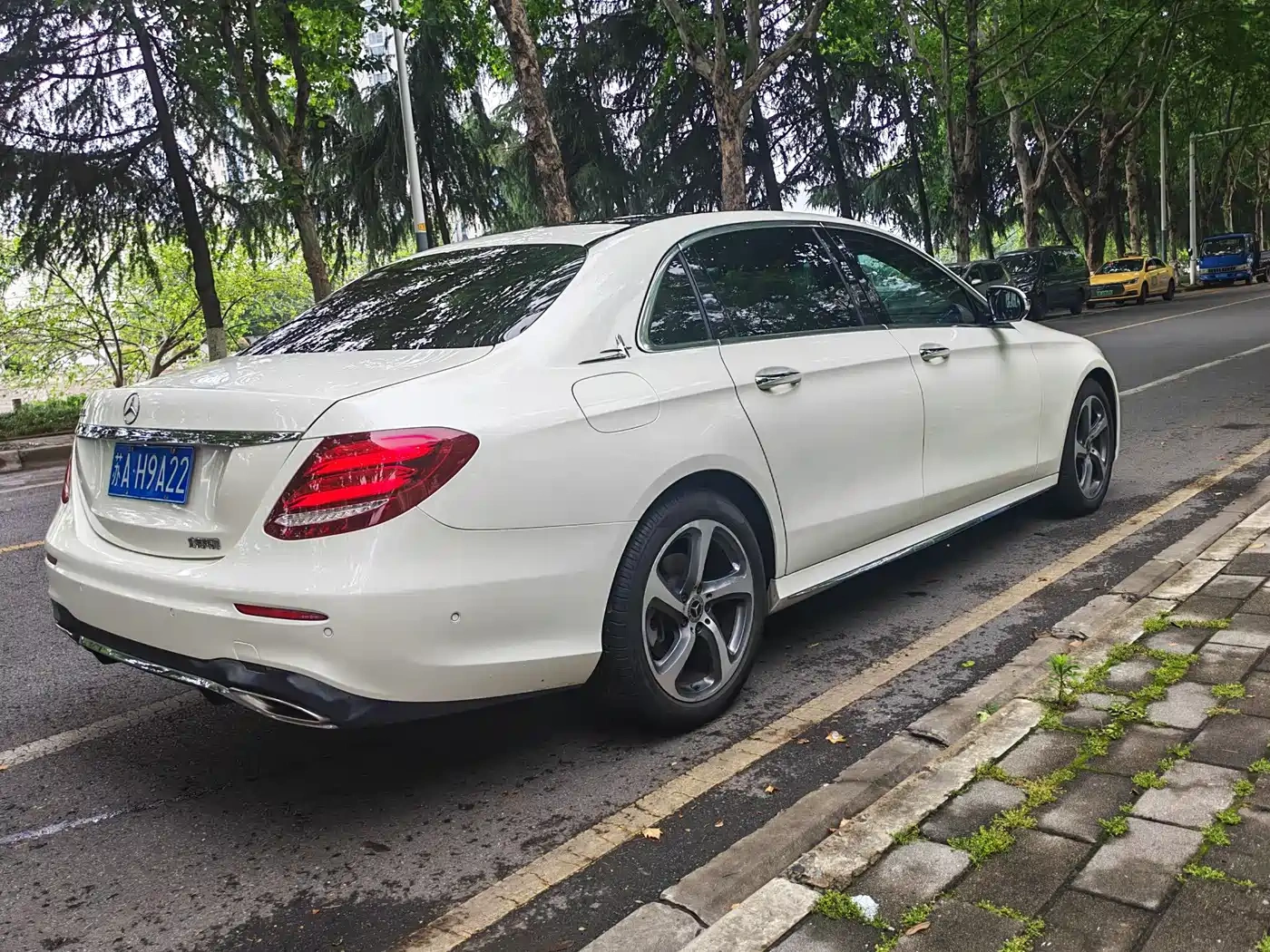 Mercedes-Benz Mercedes-Benz E-Class 2019 Facelift E 300 L Sport Fashion