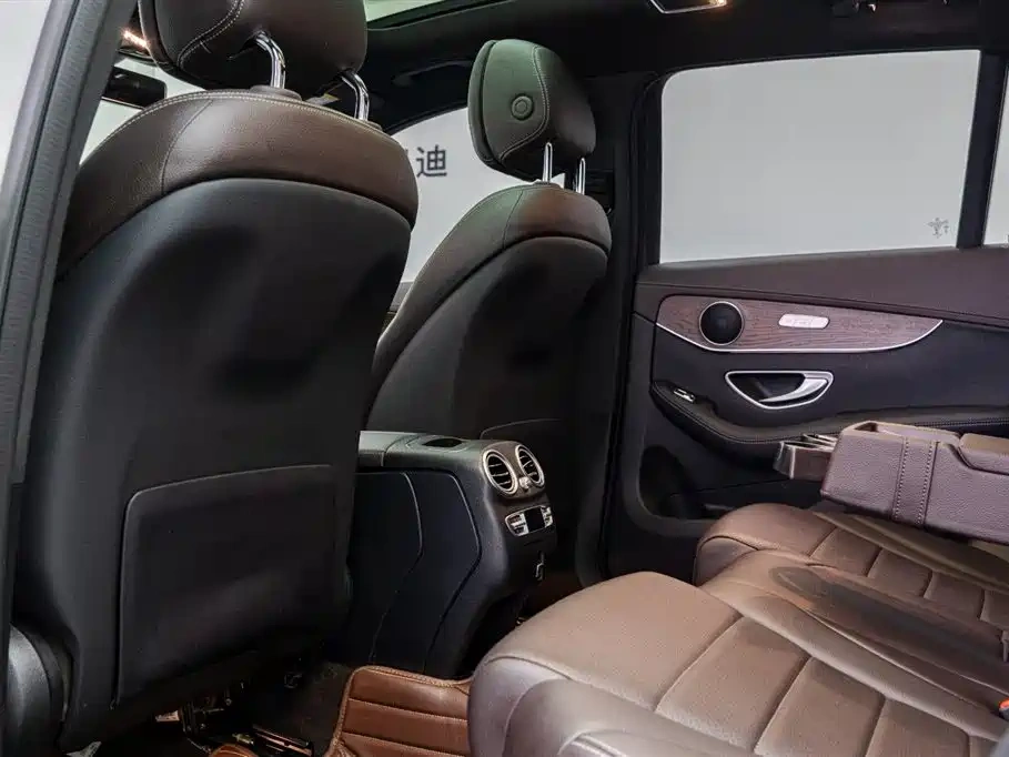 Mercedes-Benz Mercedes-Benz GLC 2022 Model GLC 260 L 4MATIC Luxury Edition