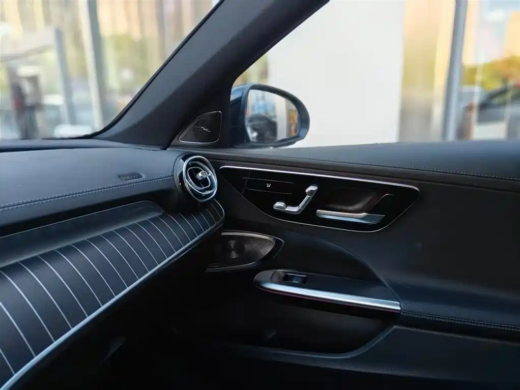 Mercedes-Benz Mercedes-Benz C-Class 2025 C 260 L Night Sport Edition