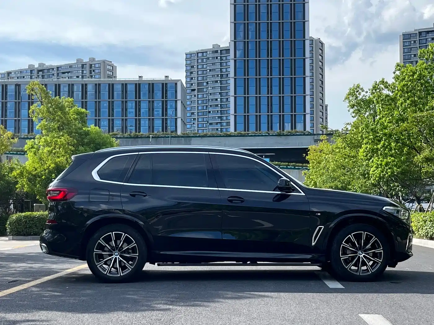 BMW BMW X5 2022 xDrive 30Li Premium M Sport Package