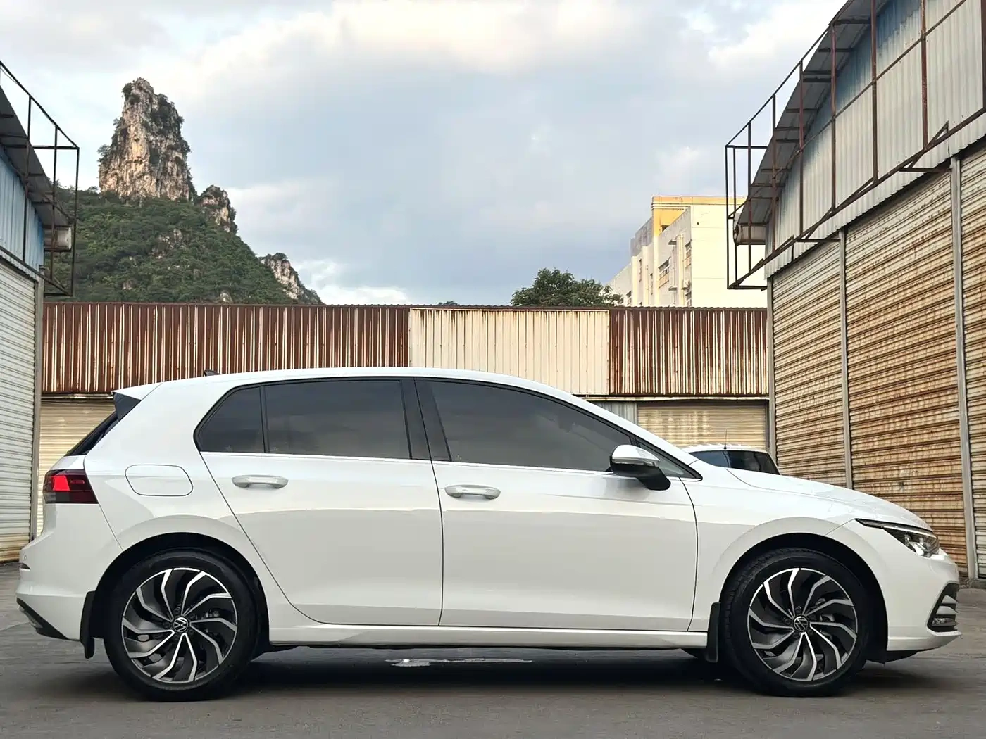 Volkswagen Golf 2023 Facelift 280TSI DSG Pro
