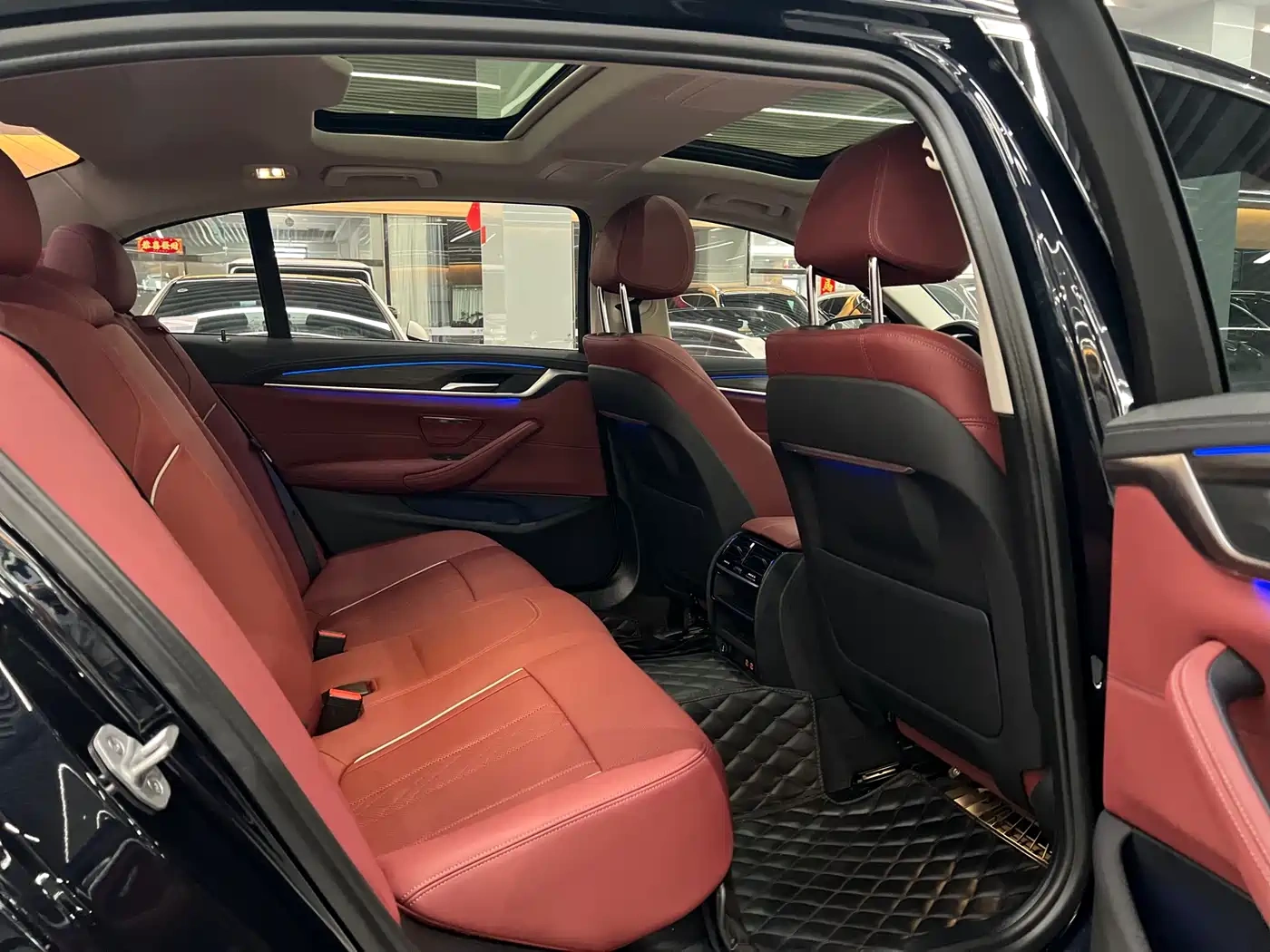 BMW BMW 5 Series 2021 530Li Leading M Sport Package