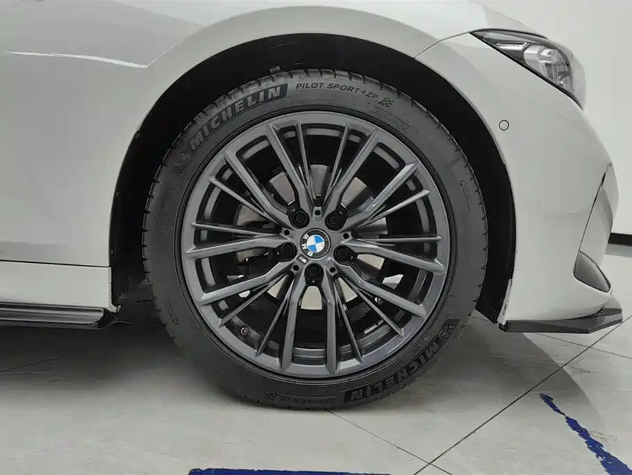 BMW BMW 3 Series 2024 325Li M Sport Shadowline Package