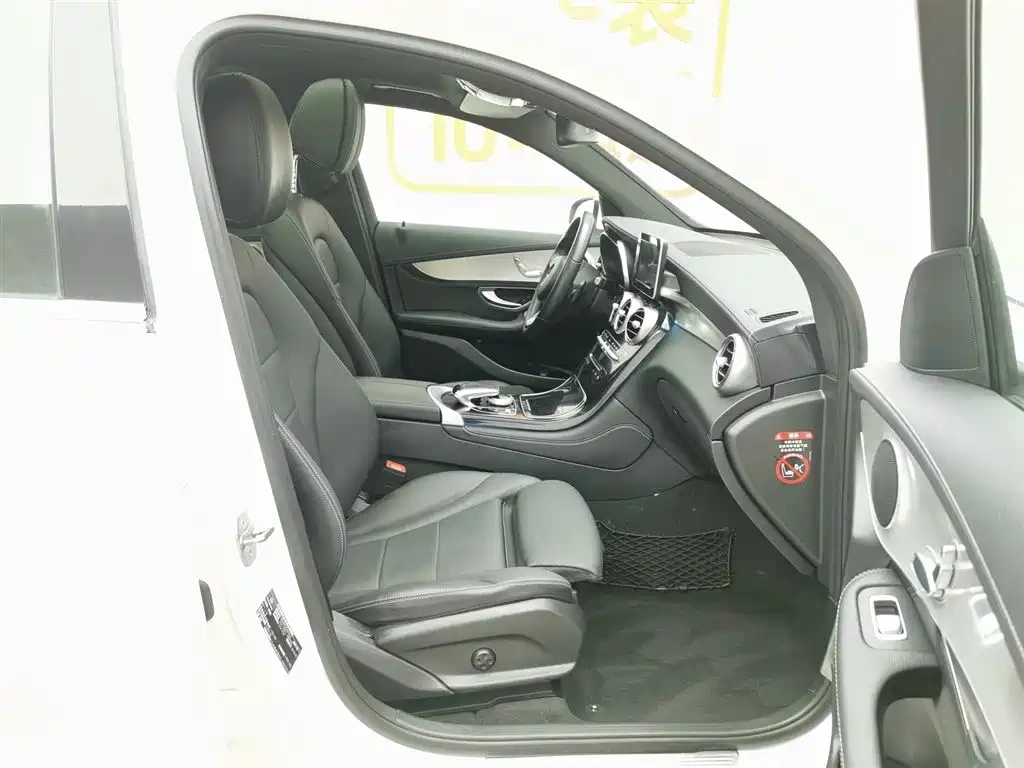 Mercedes-Benz Mercedes-Benz GLC 2019 Model GLC 200 L 4MATIC