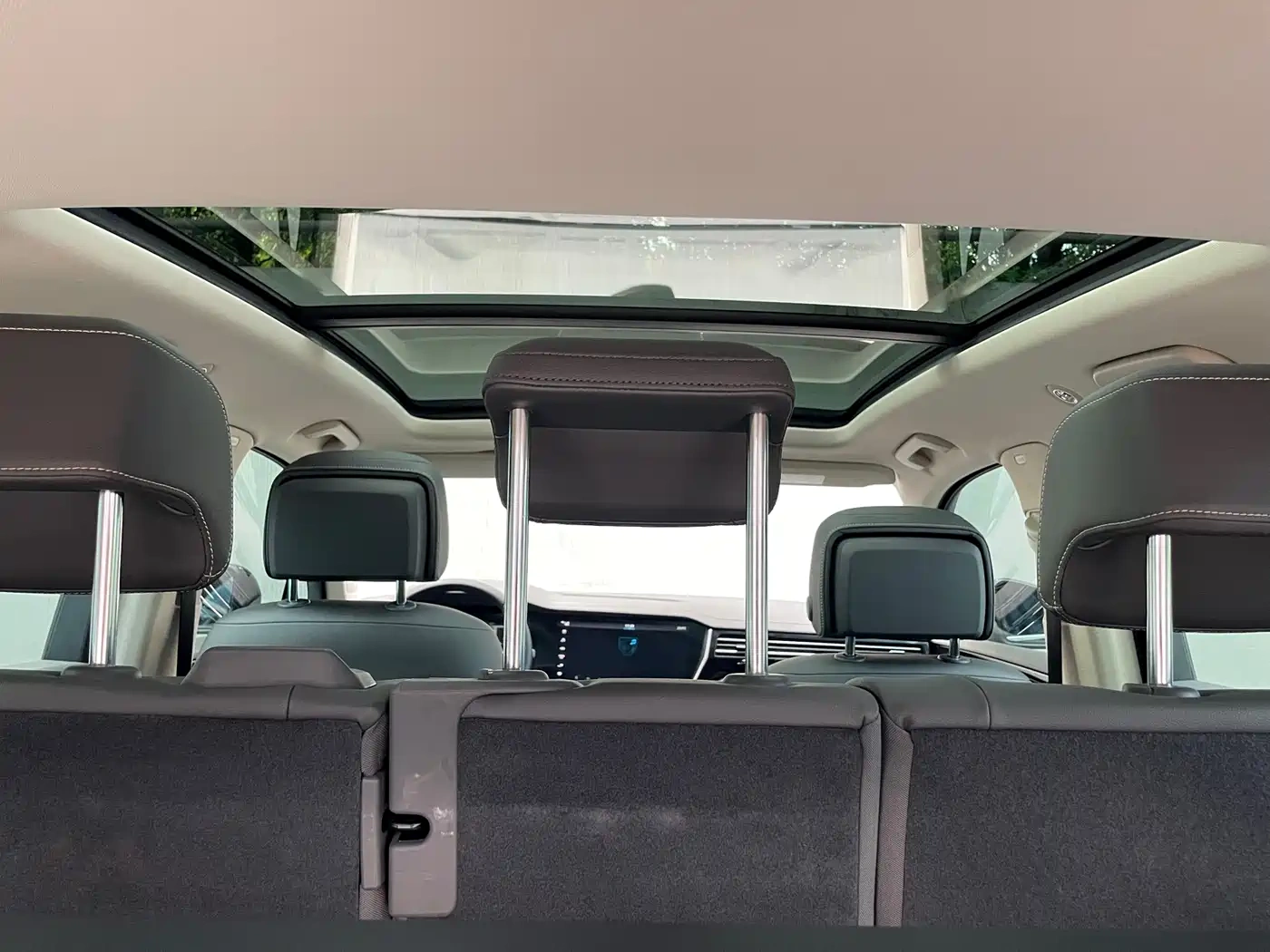 Volkswagen Touareg 2021 3.0TSI R-Line Classic Sport Package