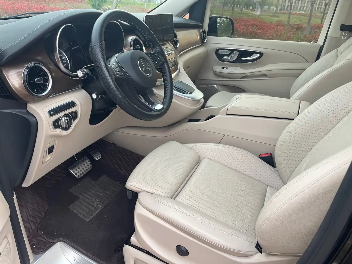 Mercedes-Benz Mercedes-Benz V-Class 2022 V 260 Prestige Edition