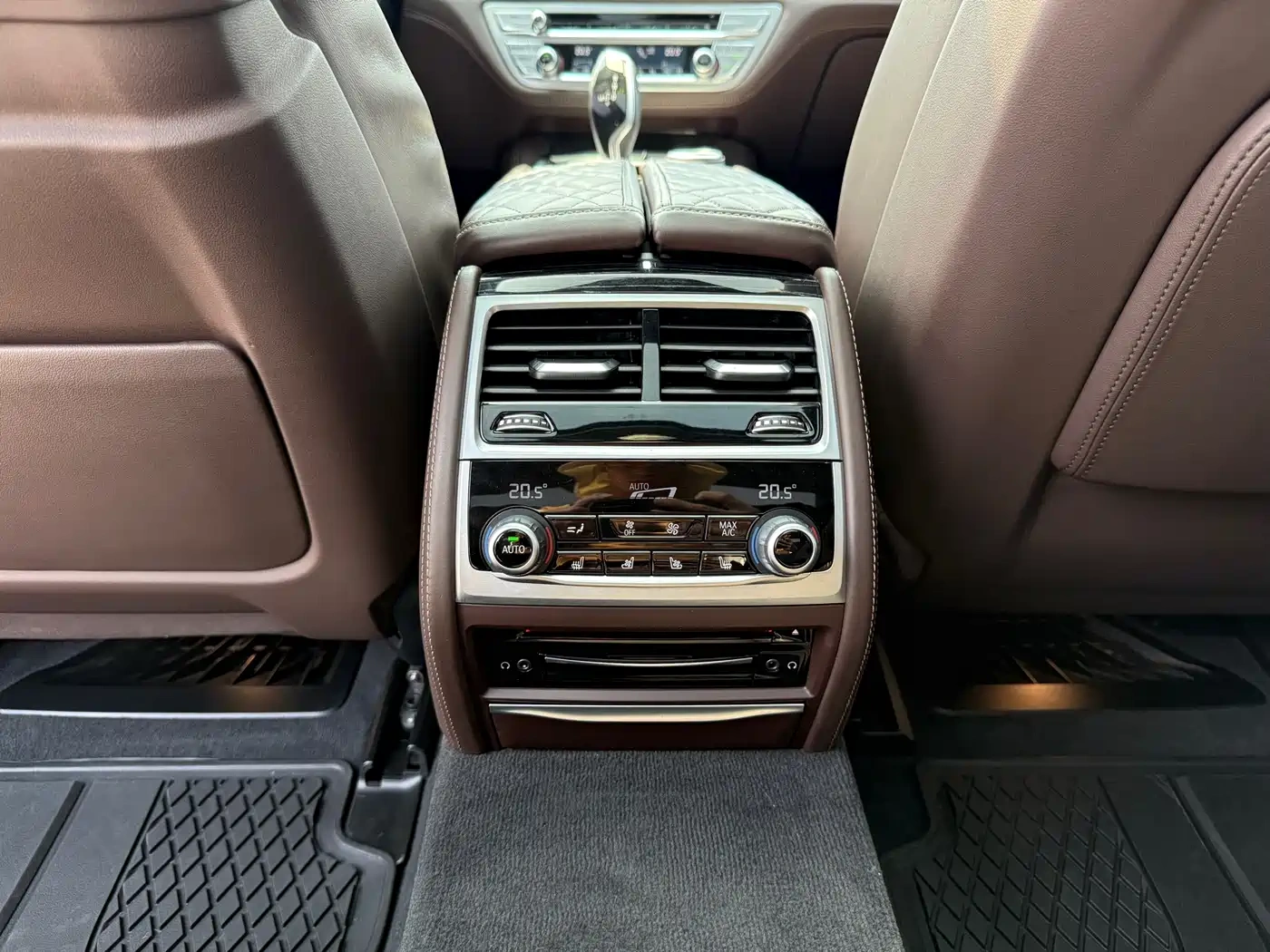 BMW BMW 7 Series 2022 740Li Exclusive M Sport Package