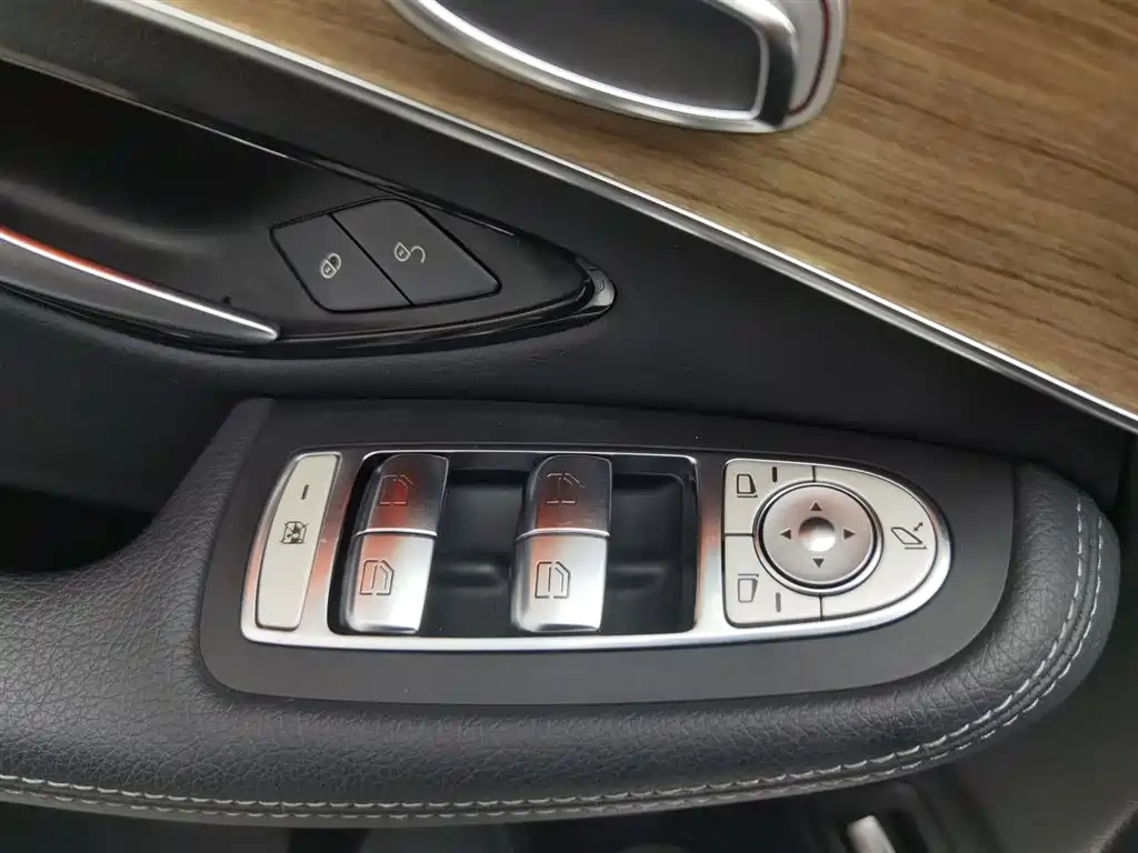 Mercedes-Benz Mercedes-Benz GLC Coupe 2019 GLC 260 4MATIC Coupe SUV