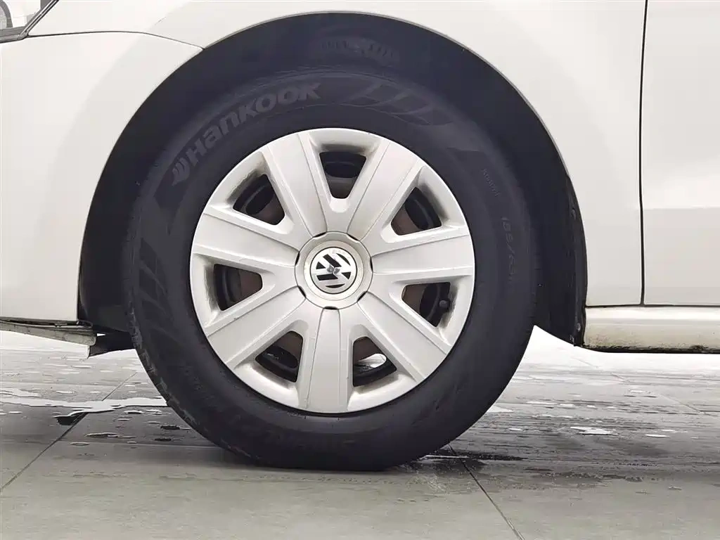 Volkswagen Polo 2011 1.4L Manual Joy Edition
