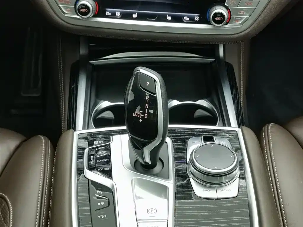 BMW BMW 7 Series 2021 Model 740Li Leading M Sport Package