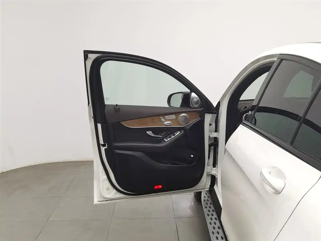 Mercedes-Benz Mercedes-Benz GLC Coupe 2019 GLC 260 4MATIC Coupe SUV