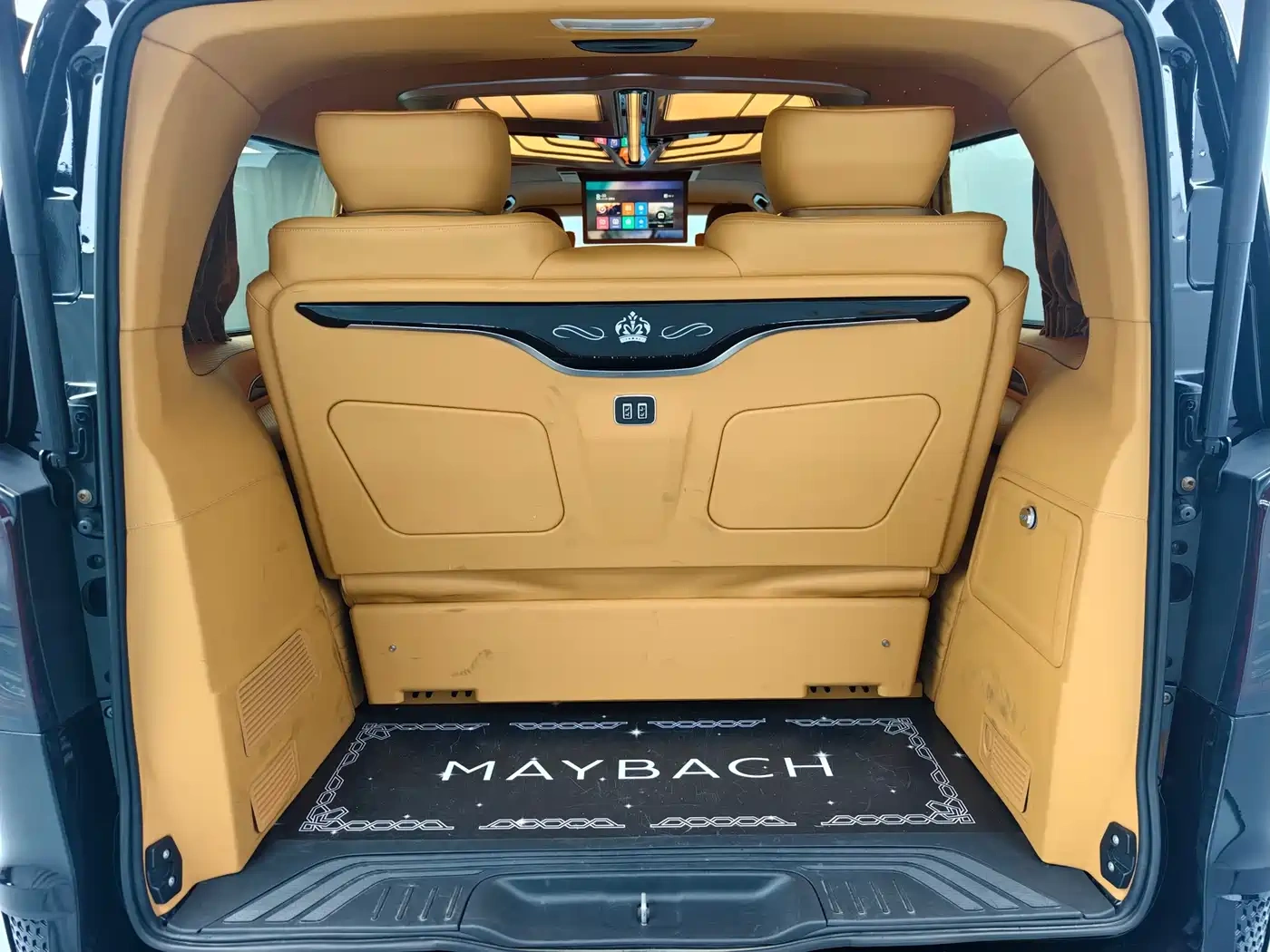 Mercedes-Benz Vito 2023 2.0T Business 7-Seater
