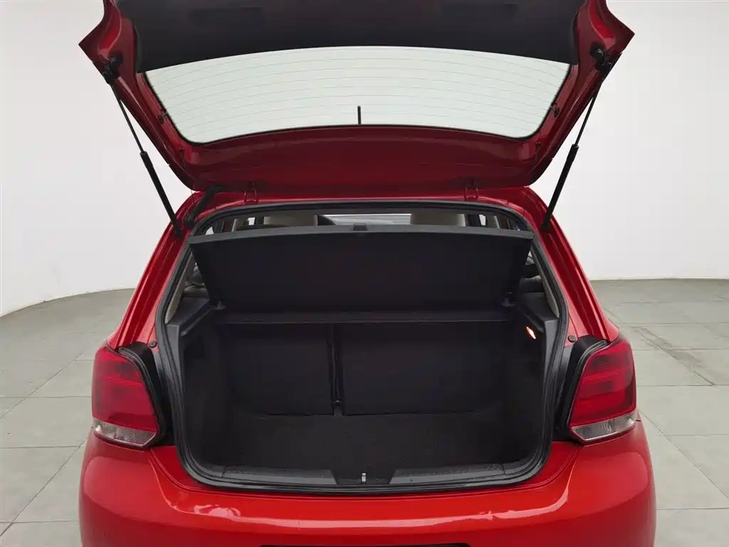 Volkswagen Polo 2011 1.4L Automatic Style Edition