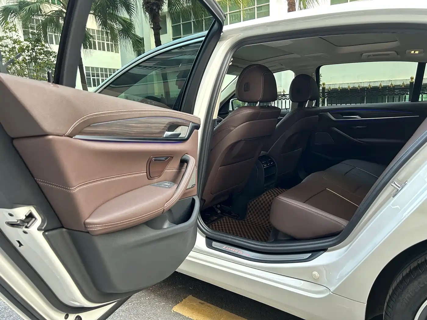 BMW BMW 5 Series 2021 530Li Leading Luxury Package