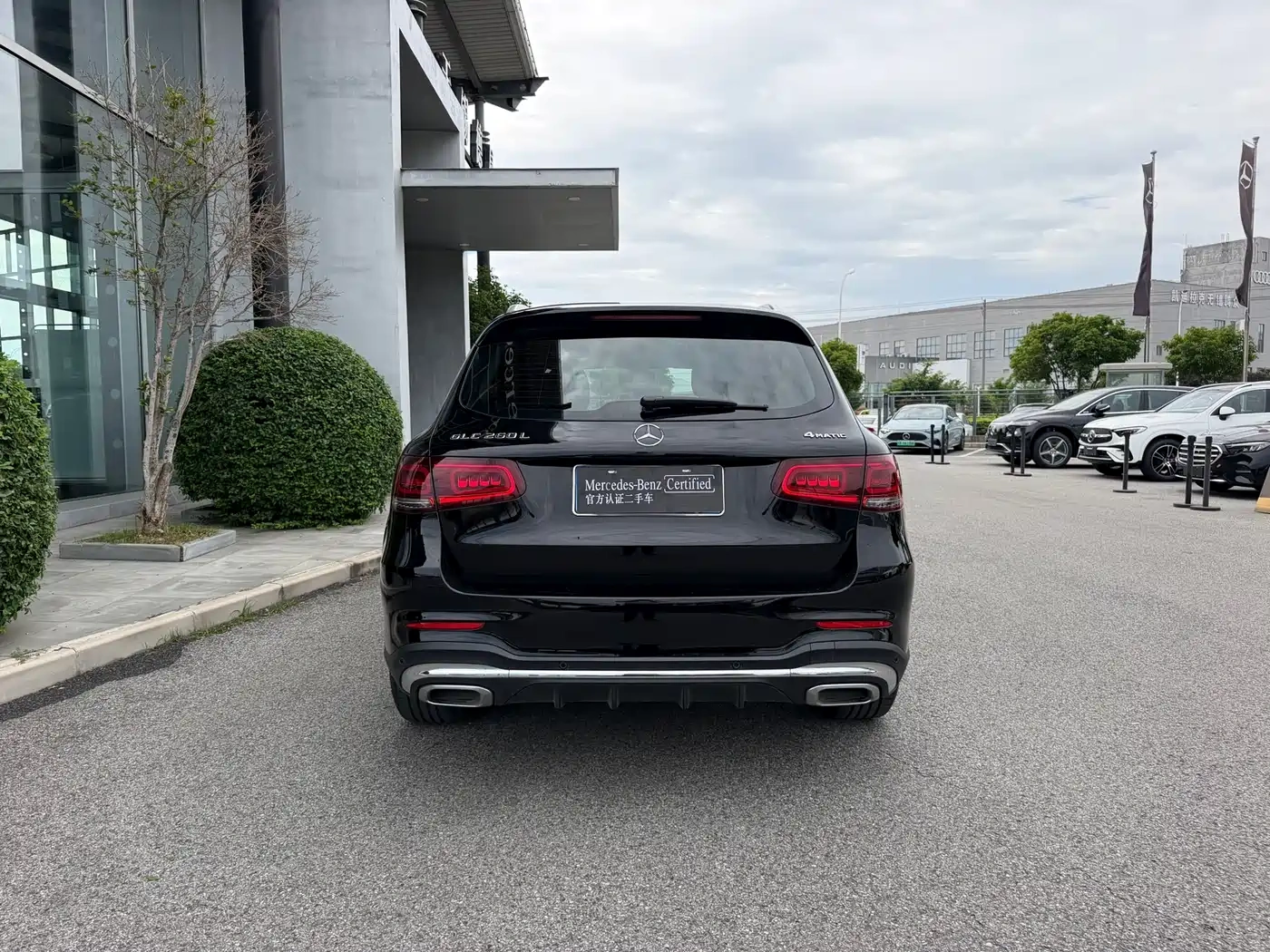Mercedes-Benz Mercedes-Benz GLC 2022 Model GLC 260 L 4MATIC Luxury Edition