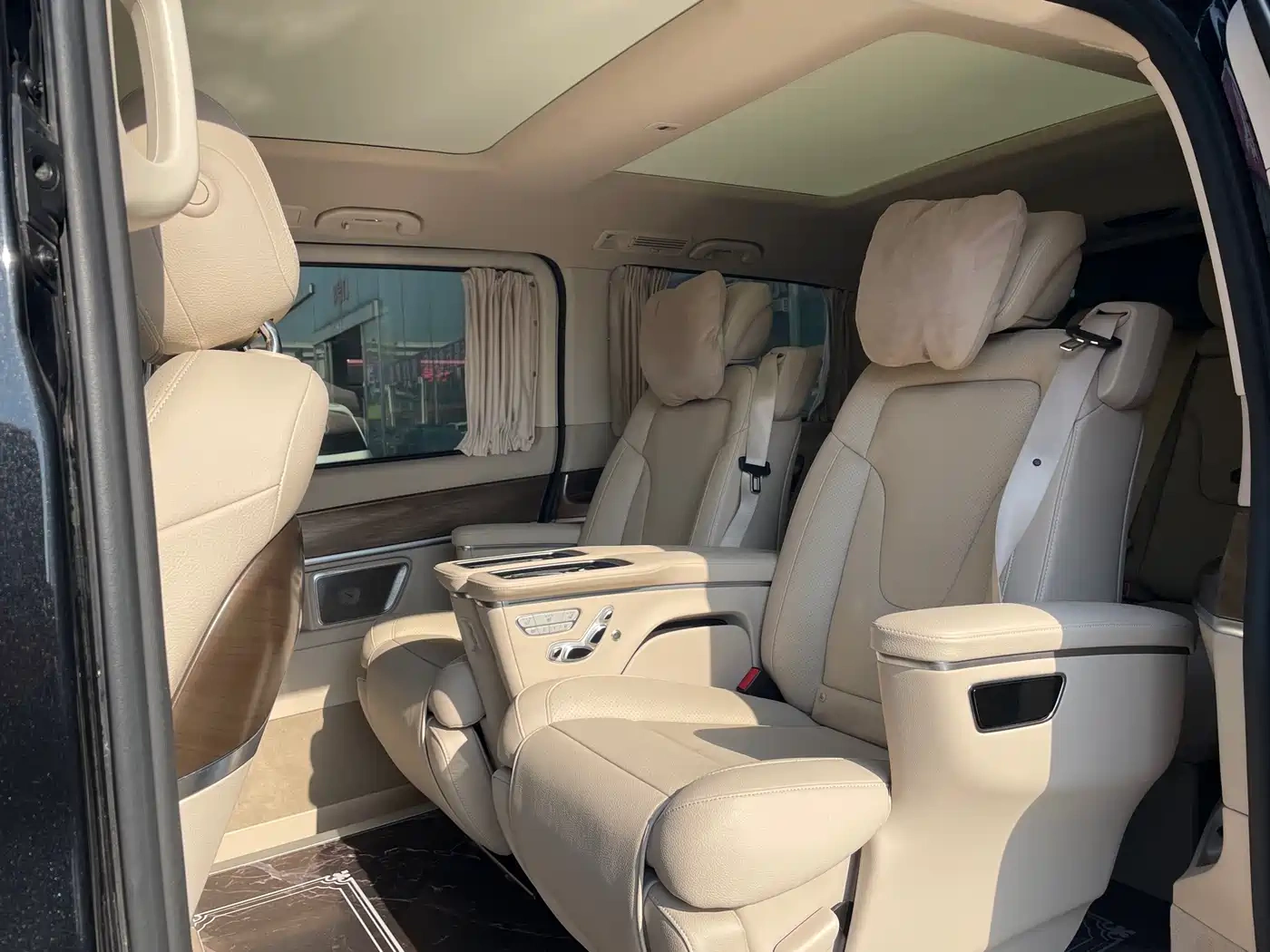 Mercedes-Benz Mercedes-Benz V-Class 2022 V 260 Prestige Edition