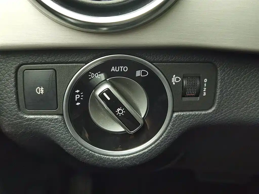 Mercedes-Benz Mercedes-Benz GLK-Class 2014 GLK 260 4MATIC Dynamic