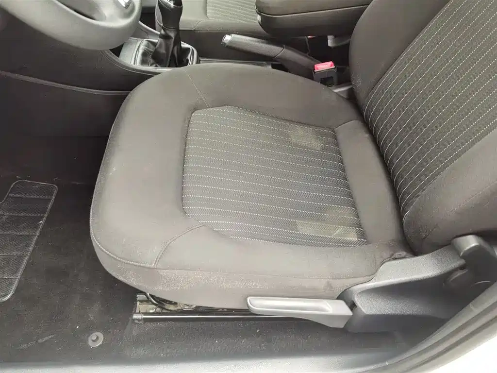 Volkswagen Jetta 2015 Value Edition 1.6L Manual Comfort