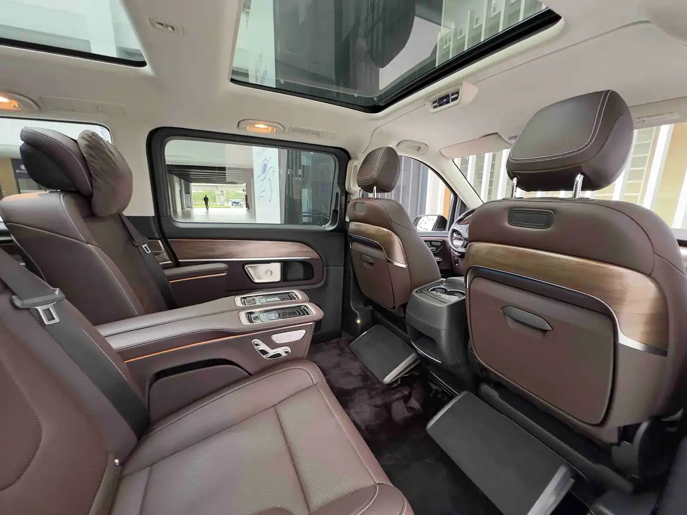 Mercedes-Benz Mercedes-Benz V-Class 2022 V 260 L Long Wheelbase Luxury Edition