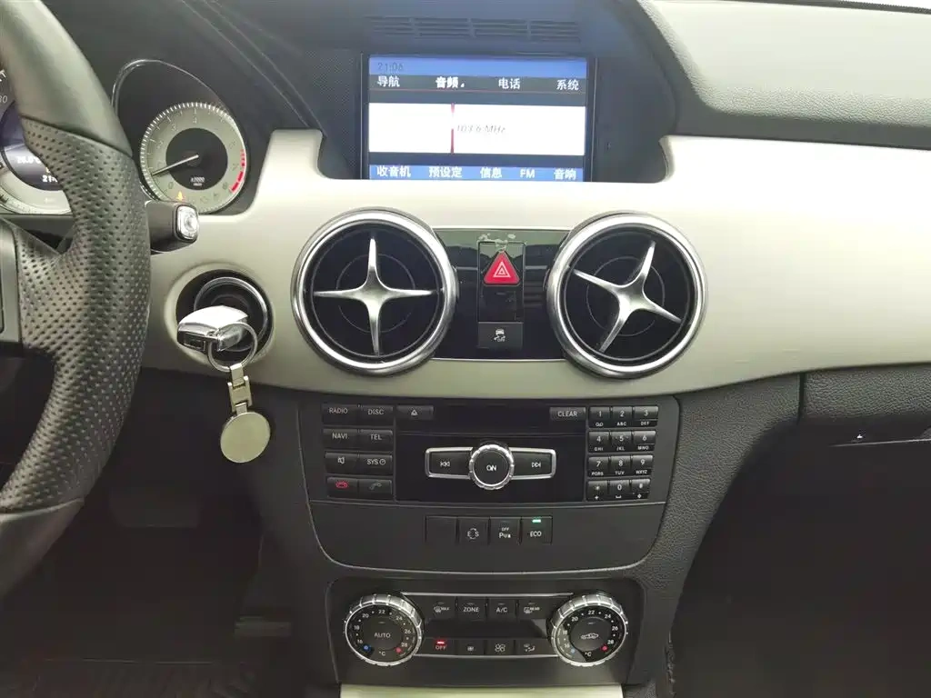 Mercedes-Benz Mercedes-Benz GLK-Class 2014 GLK 260 4MATIC Dynamic