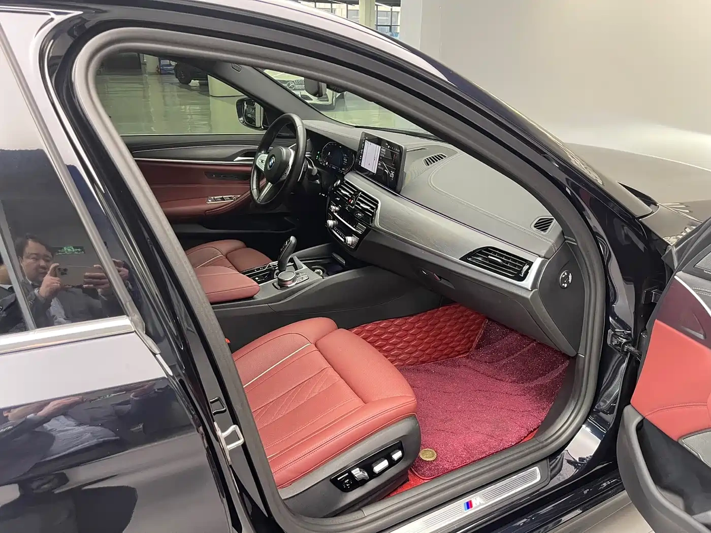 BMW BMW 5 Series 2022 530Li Exclusive M Sport Package