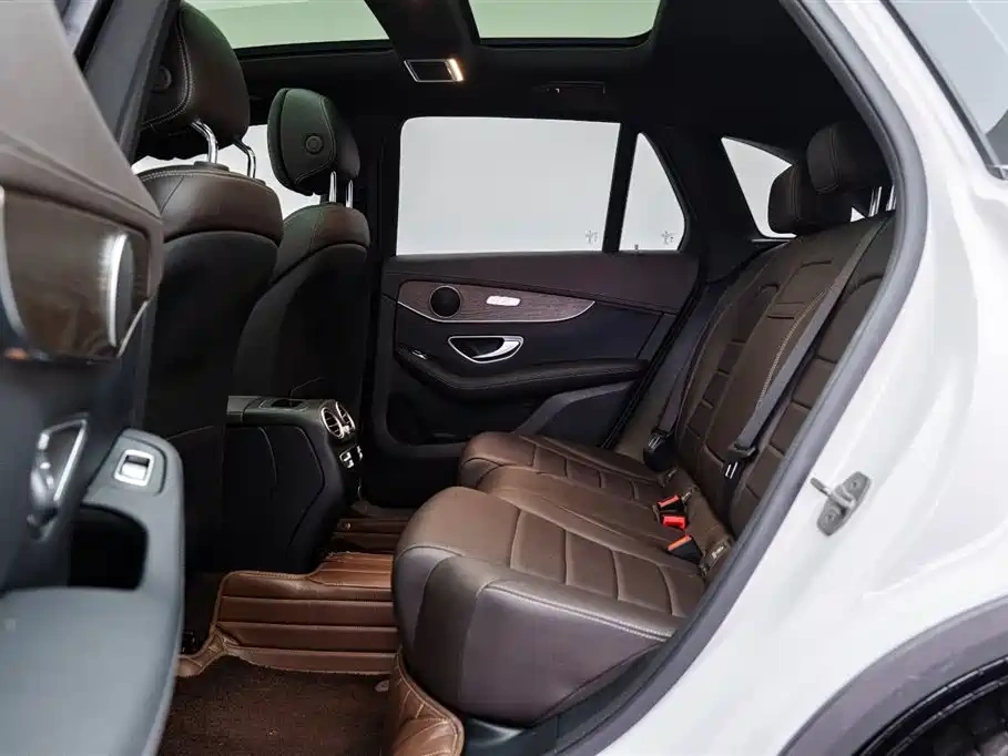 Mercedes-Benz Mercedes-Benz GLC 2022 Model GLC 260 L 4MATIC Luxury Edition