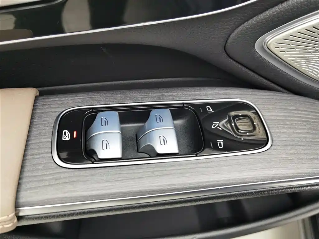 Mercedes-Benz Mercedes-Benz EQS 2022 Model Year Facelift 450+ Luxury Edition