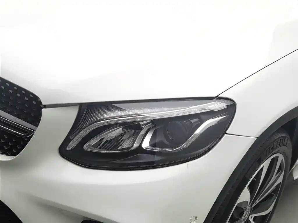 Mercedes-Benz Mercedes-Benz GLC Coupe 2019 GLC 260 4MATIC Coupe SUV