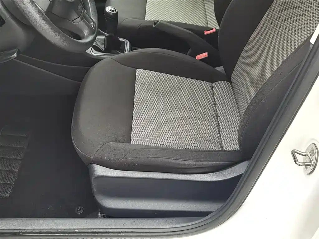 Volkswagen Polo 2011 1.4L Manual Joy Edition