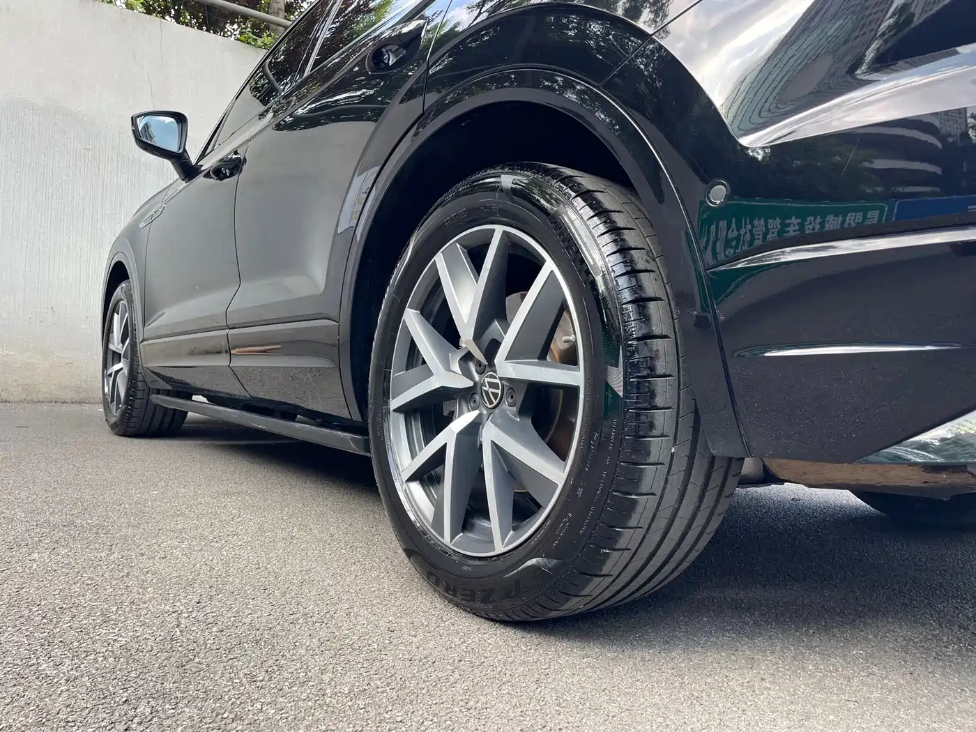 Volkswagen Touareg 2021 3.0TSI R-Line Classic Sport Package