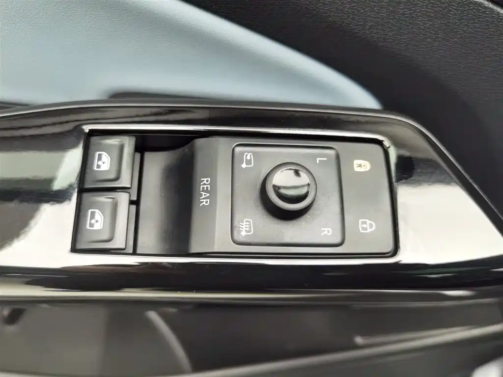 Volkswagen Volkswagen ID.4 X 2025 Smart Pure Intelligent Edition