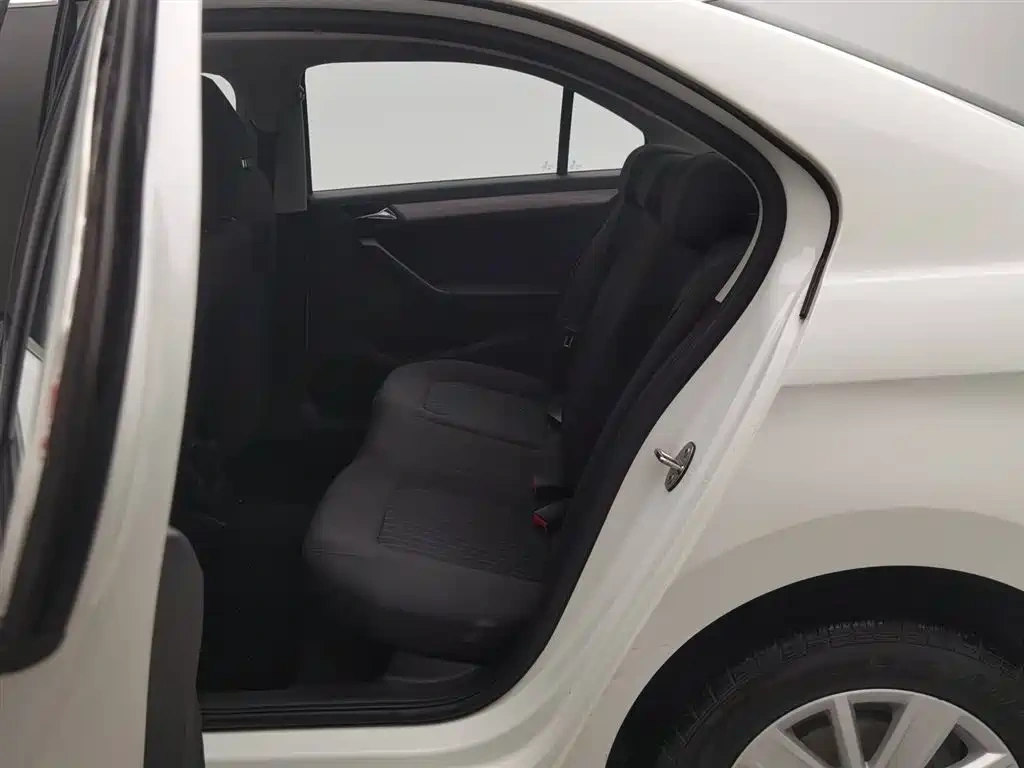 Volkswagen Jetta 2015 Value Edition 1.6L Manual Comfort