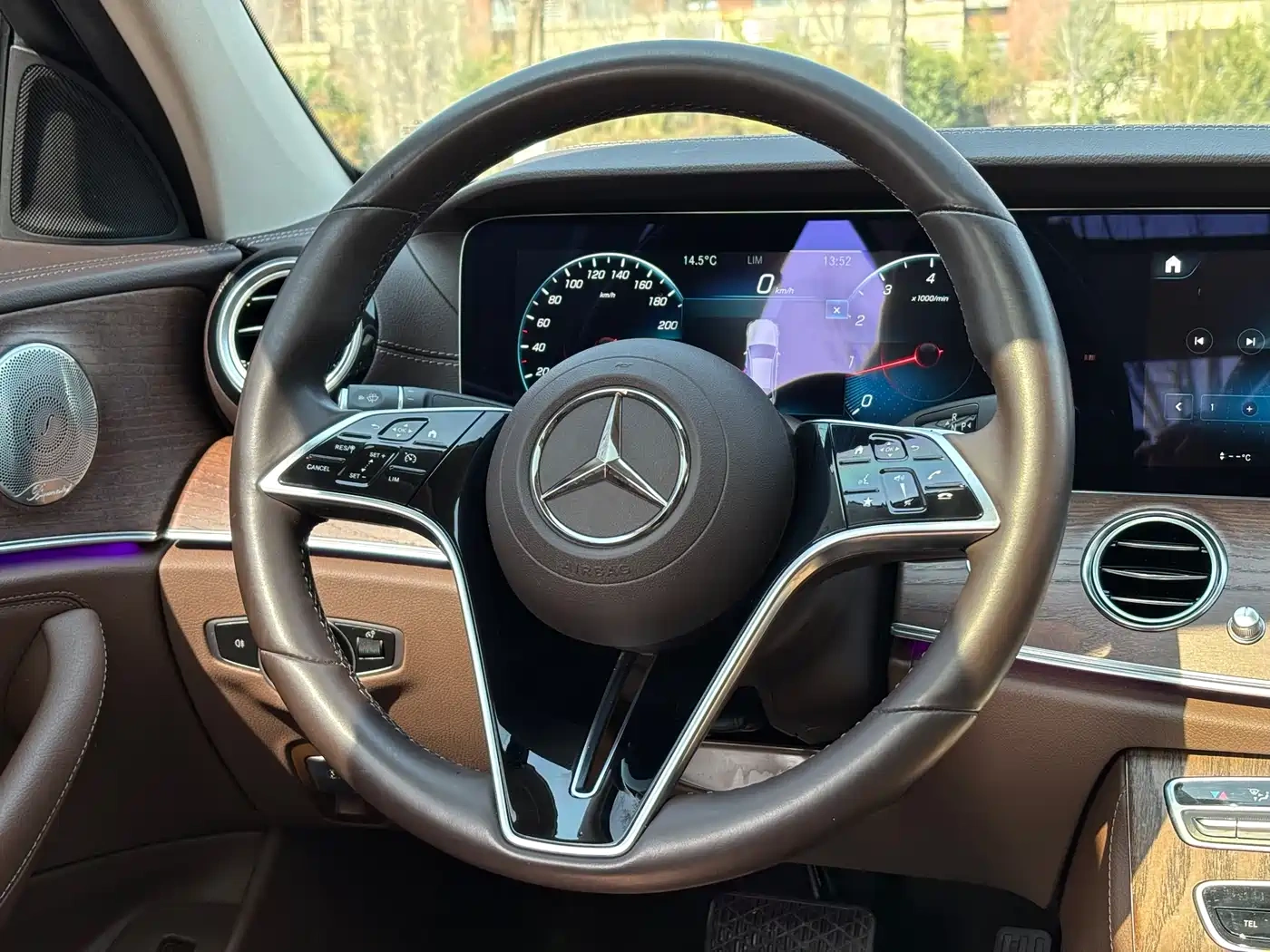 Mercedes-Benz Mercedes-Benz E-Class 2022 Facelift E 300 L Luxury Style