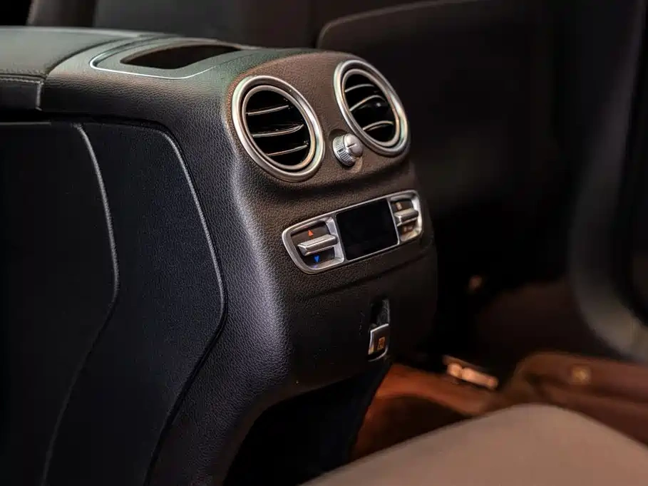 Mercedes-Benz Mercedes-Benz GLC 2022 Model GLC 260 L 4MATIC Luxury Edition