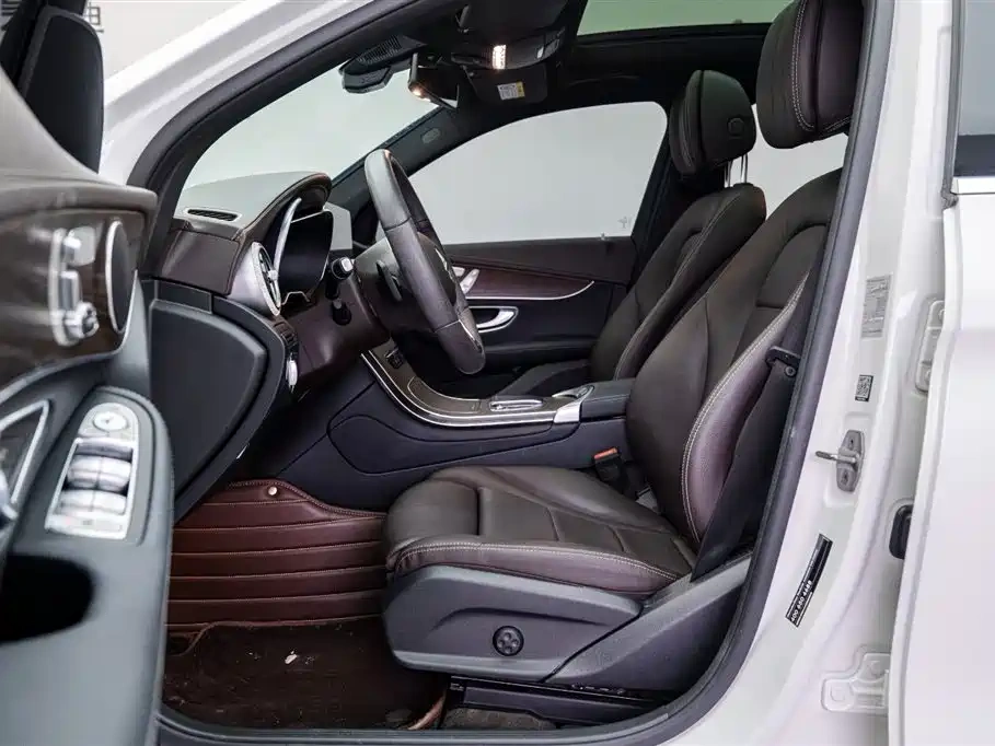 Mercedes-Benz Mercedes-Benz GLC 2022 Model GLC 260 L 4MATIC Luxury Edition
